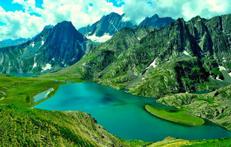 Vùng Kashmir. Ảnh: travelledpaths.com.
